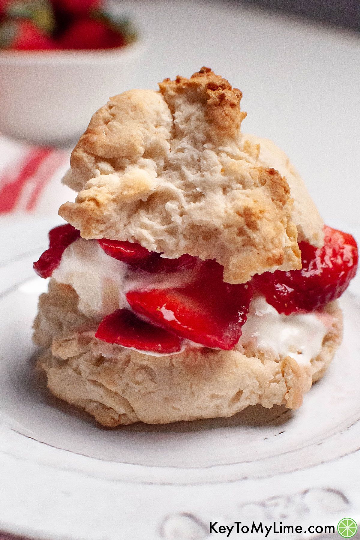 A side image showing the layers of Bisquick strawberry shortcakes.